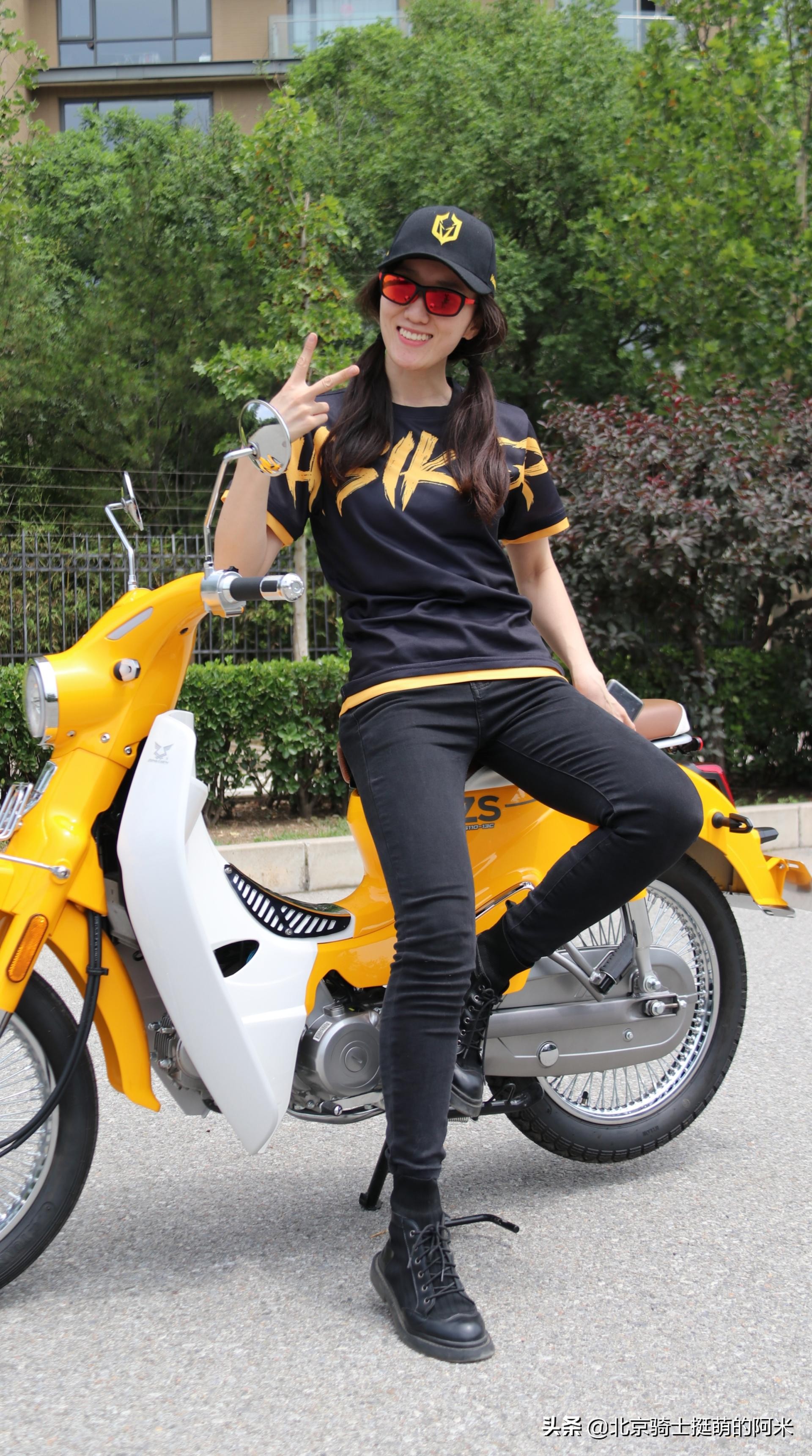 宗申幼兽新款110多少钱,新款复古幼兽弯梁110摩托车价格