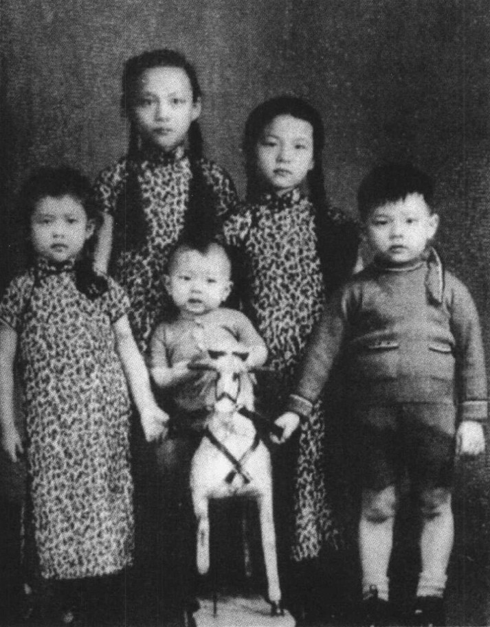 沪上第一名媛与戏子私奔，狠心“抛弃”孩子，却缔造华人顶级豪门