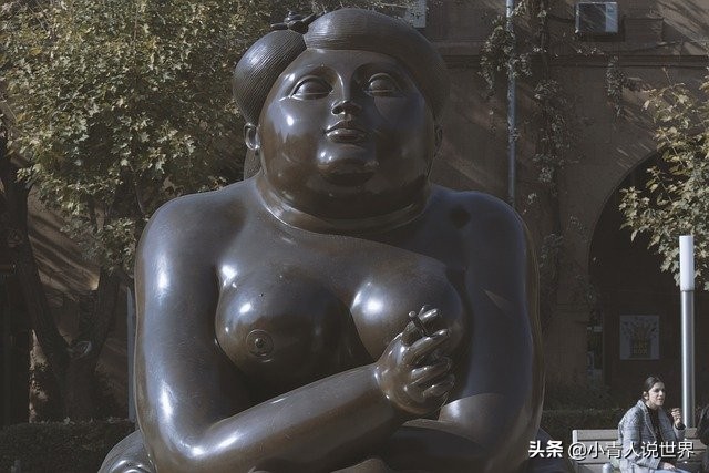 跟阿塞拜疆干架的亚美尼亚，真的很弱吗？它是个怎样的国家？