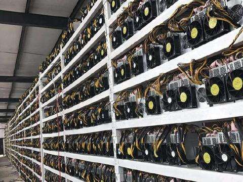 矿卡‘’矿电，一时爽，一直选矿一直爽。长城巨龙1250W全模组。