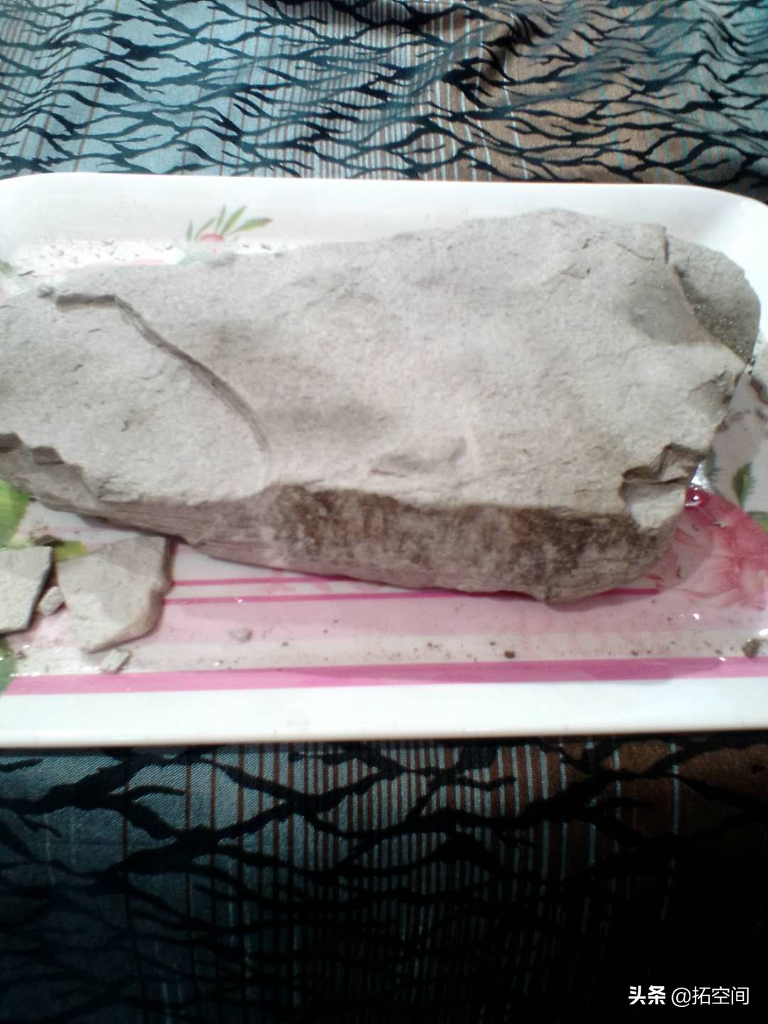 肌理漆与硅藻泥的区别在哪,硅藻泥壁布和普通壁布价格比较