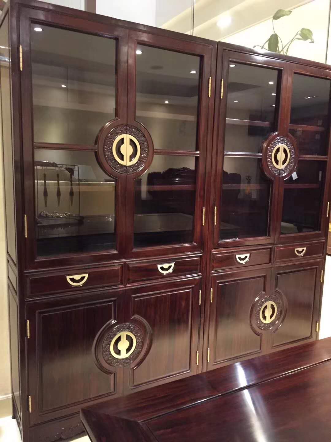 印尼黑酸枝木材图片大全,名贵木材鉴定图谱