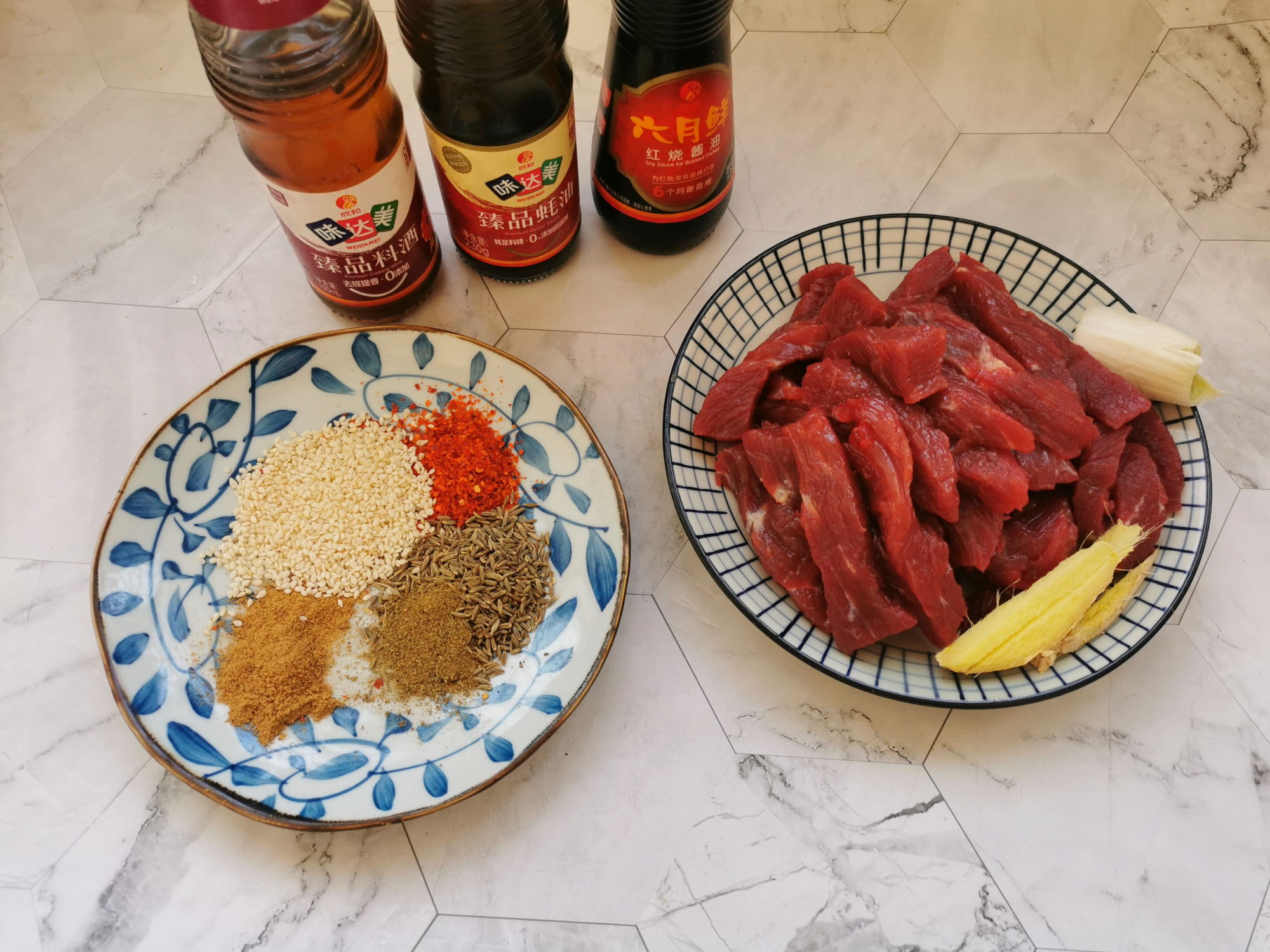 牛肉干除了做零食还可以怎么吃,在家自制牛肉干零食