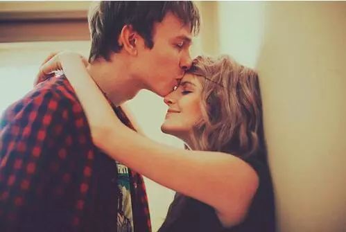 老公微信跟女人聊暧昧怎么办,老公和别的女人微信暧昧无法释怀