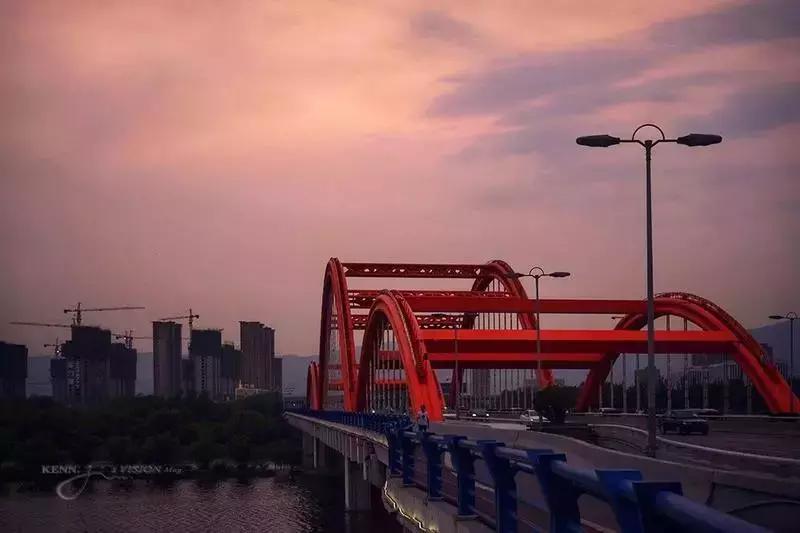 高铁直达西安旅游攻略,坐高铁到西安游古城墙和大雁塔