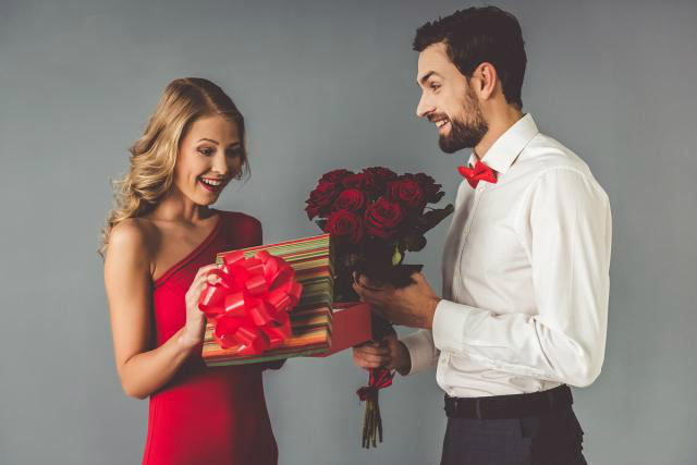 高情商的丈夫会说话,妻子主动示弱增进夫妻情感