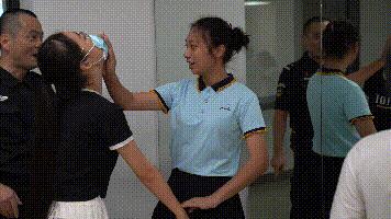 阔口社区“*党**建+”邻里中心，荔警蜀黍教你女子防身术！