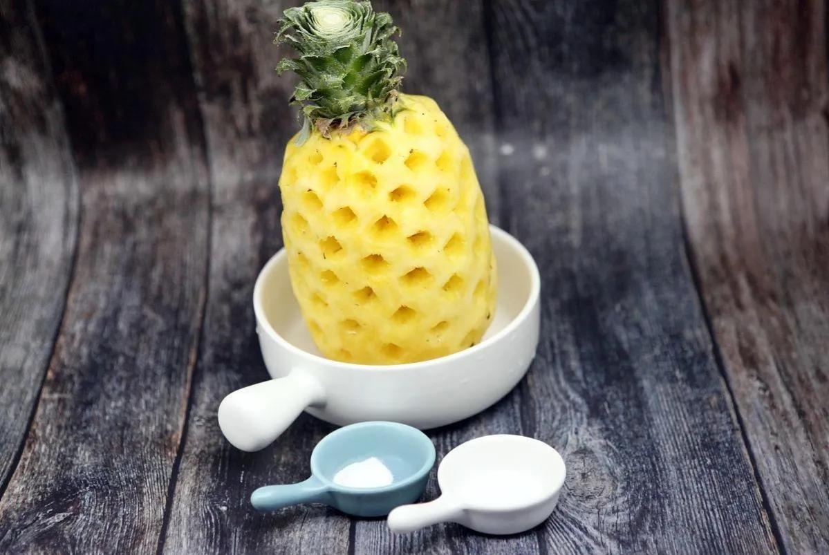 吃菠萝嘴麻还能继续吃吗,菠萝盐水泡了还是麻嘴怎么解决