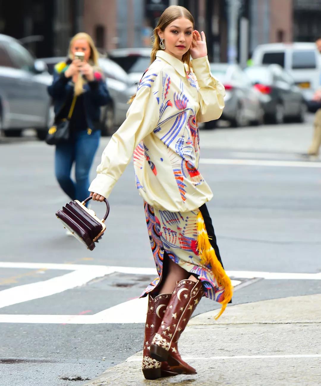 今年秋冬超火西部牛仔靴,今年流行的牛仔过膝靴