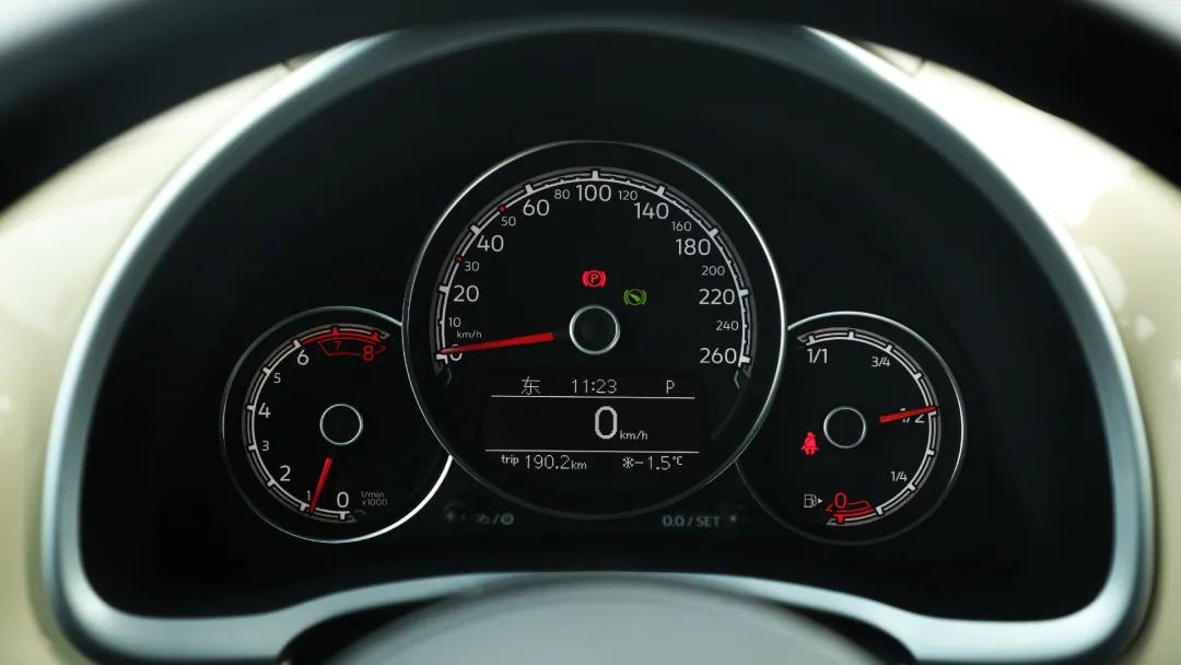 入手大众甲壳虫敞篷款实测,新款大众甲壳虫测评