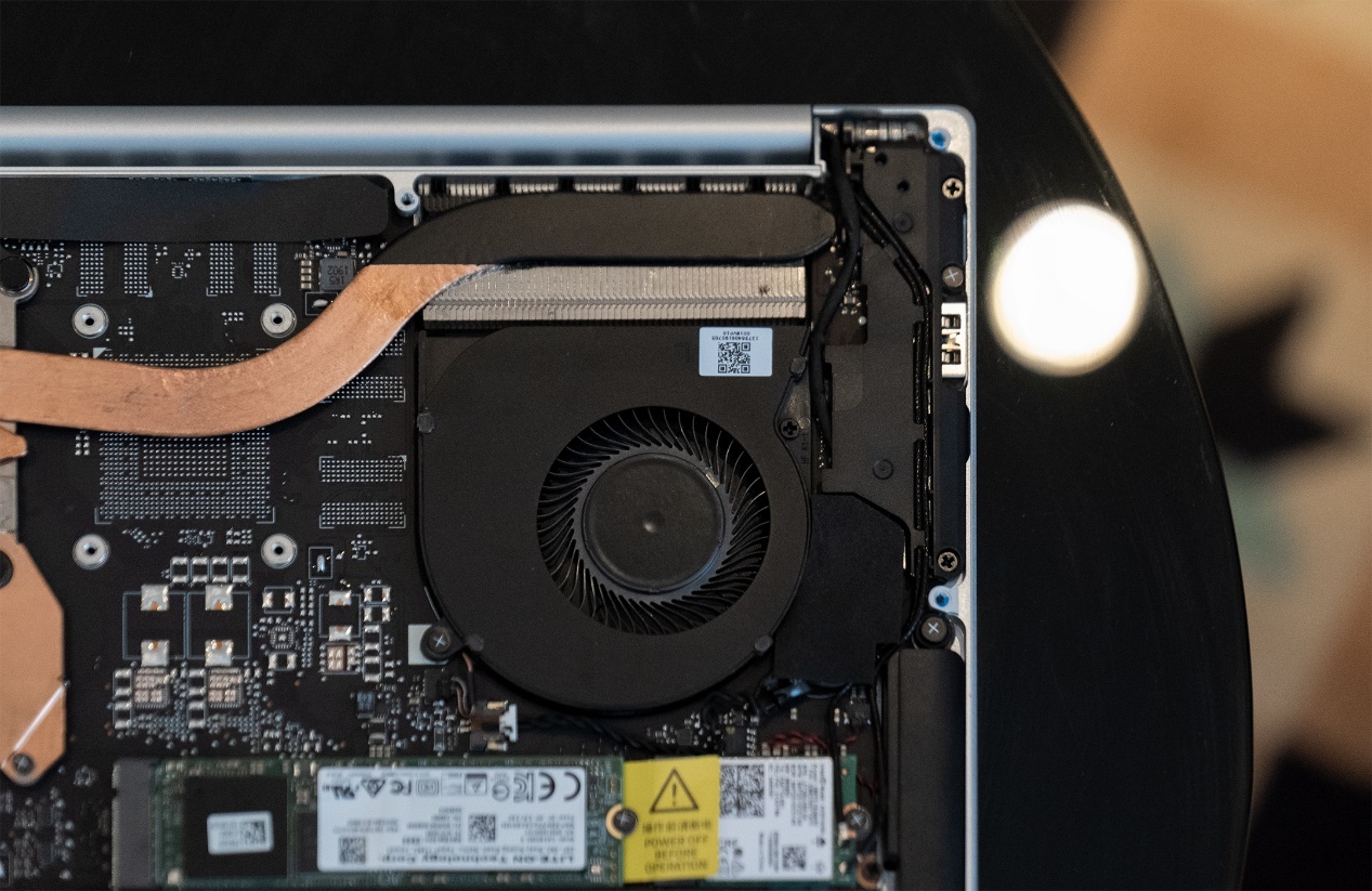 雷蛇灵刃15水银版续航,雷蛇灵刃1060标准版评测