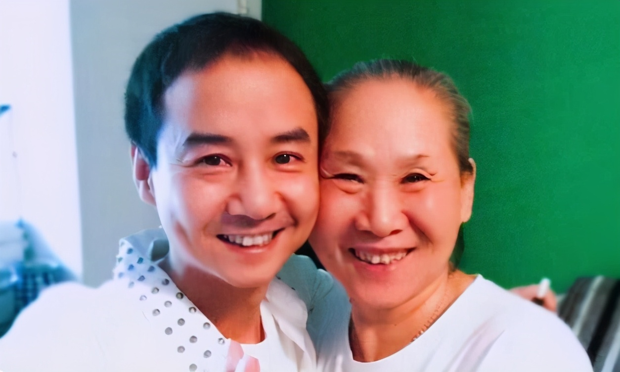 带着女儿四年走出抑郁,带妈妈逃出去后续