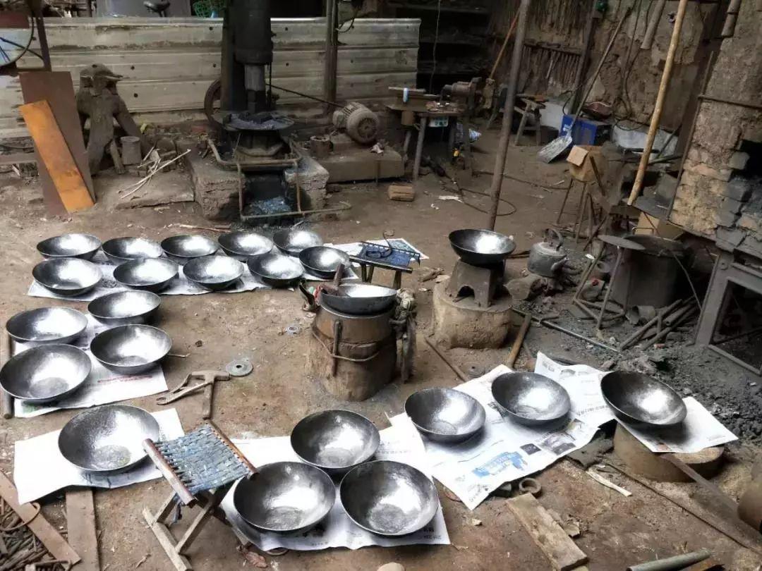 你家铁锅经常生锈经常粘锅怎么办,铁锅生锈怎么办锅不生锈不粘锅