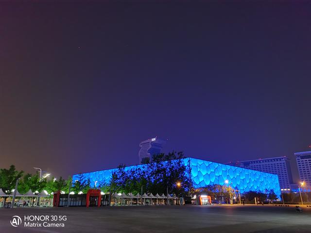 荣耀热门五款机型拍照对比：分别是Play4T/X10/30S/30/30Pro