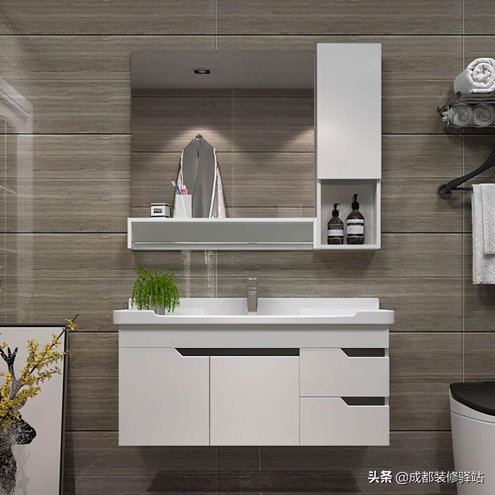 小卫生间装镜柜实用吗,卫生间镜柜安装方法