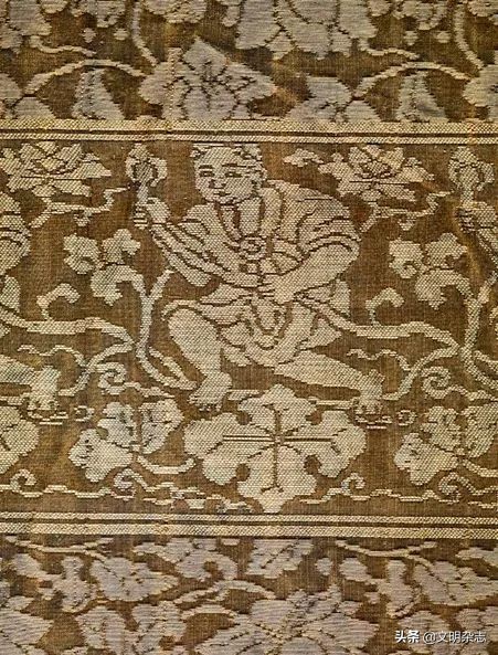 近20年韩国服饰风格,一衣带水服装