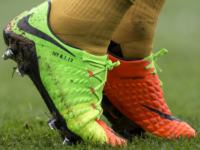 看鞋识人足球,看鞋识人跑步