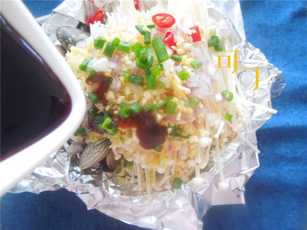 锡纸花甲粉什么样的人群最爱吃,这么冷的天来碗热乎乎的花甲粉