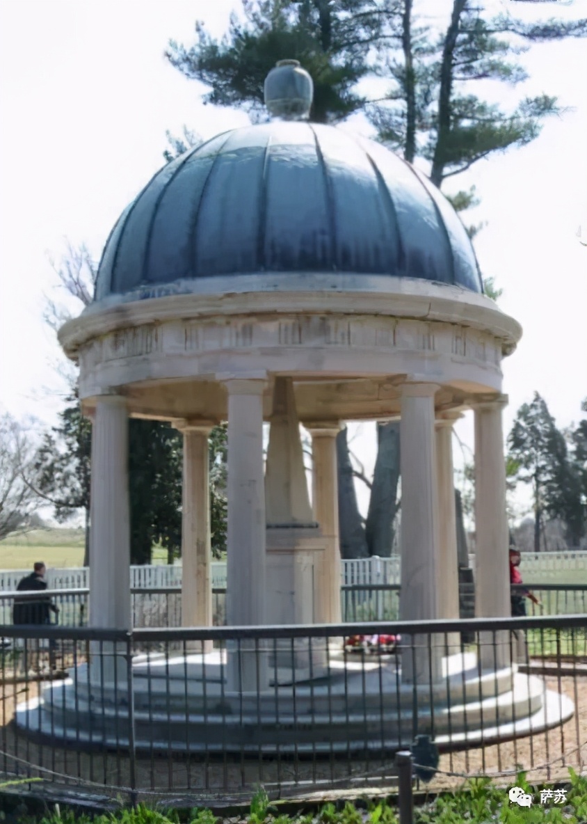 迈克杰克逊和特朗普年轻的时候,迈克尔杰克逊和特朗普是什么关系