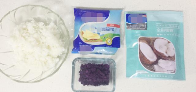 椰香糯米小方糕做法,紫薯椰蓉小方的做法