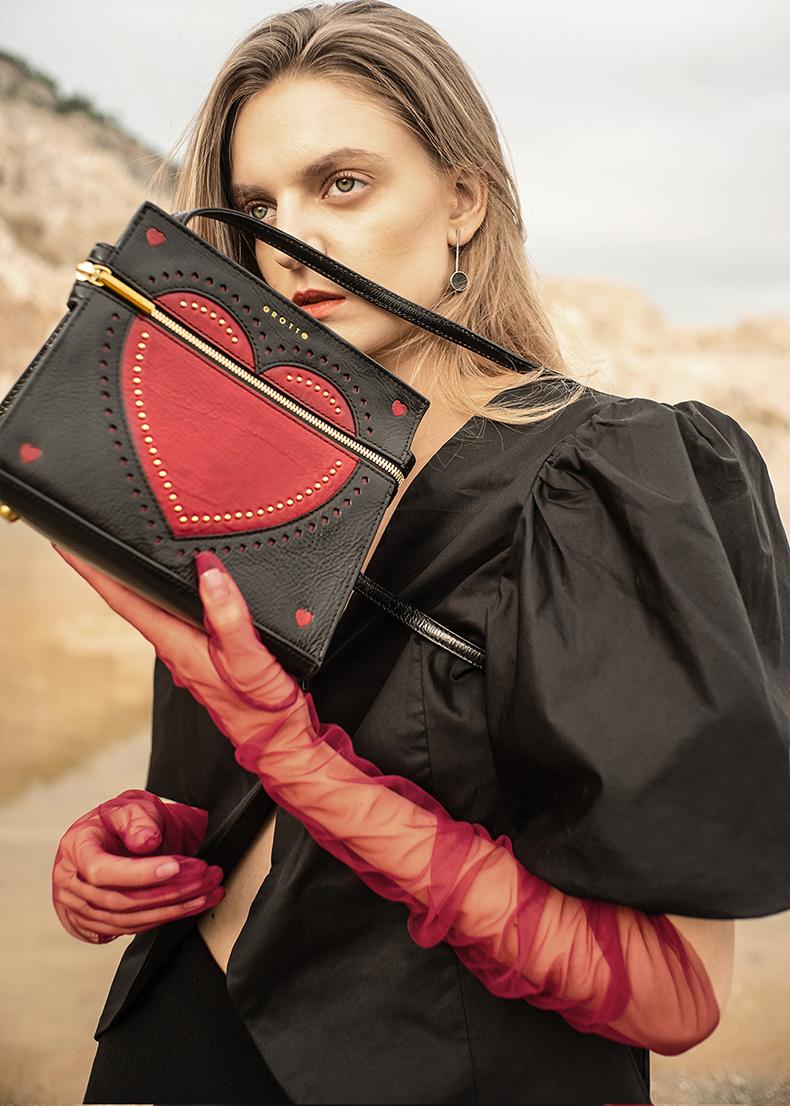 陈乔恩同款铆钉包,陈乔恩同款的包