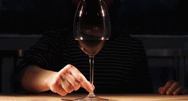 想喝酒一定要懂酒才能真正品酒,新手老手品酒技巧