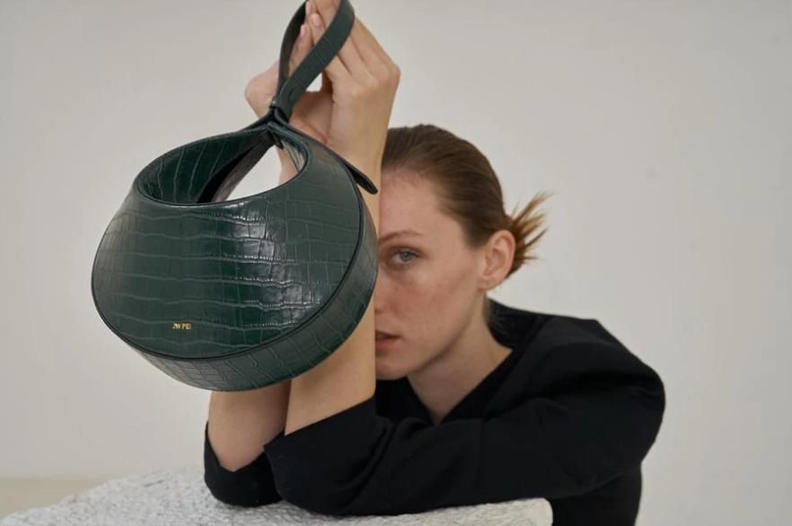 钟楚曦宋妍霏对比照,宋妍霏钟楚曦时尚搭配