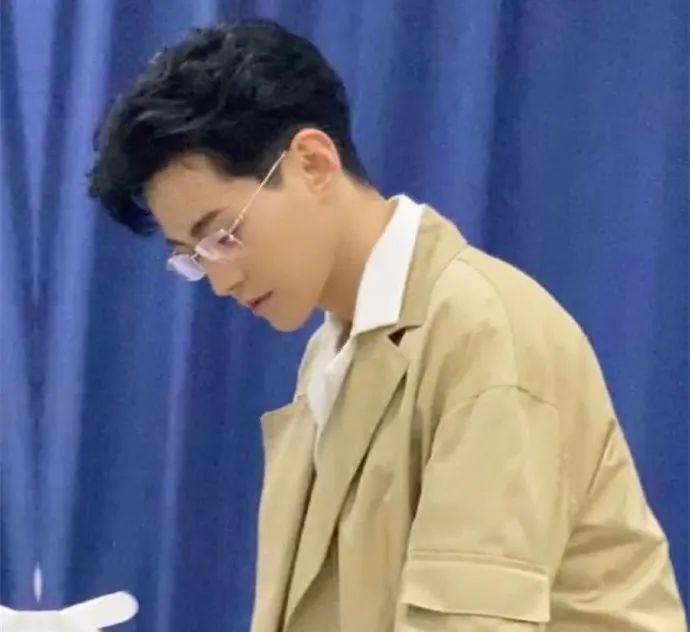 素人帅哥闪照合集,素人帅哥集锦