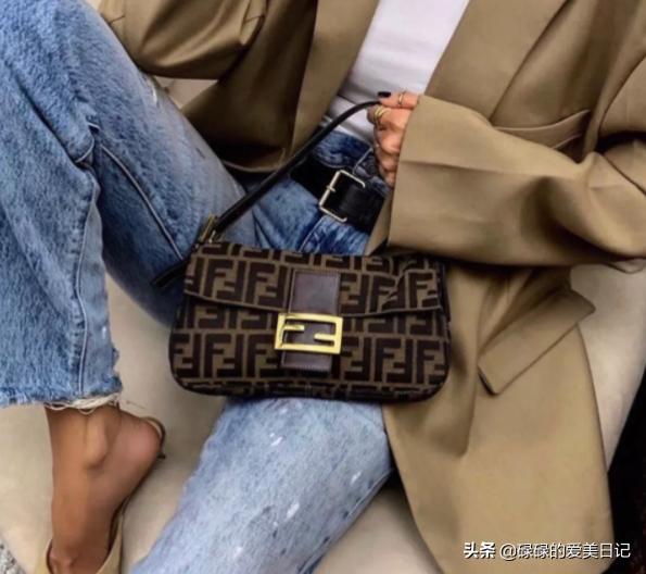 十大知名包包品牌大全 (最实用的包包品牌排行前十名)