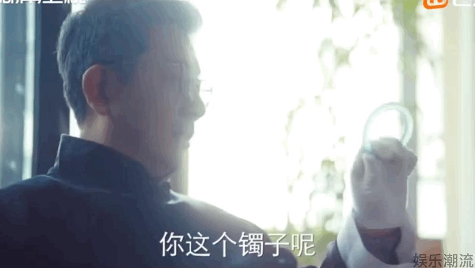 婆婆送的老翡翠手镯,婆婆送百年翡翠手镯