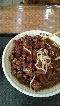 世上最远的距离是你和我,世界上最远的距离莫过于你在我身边