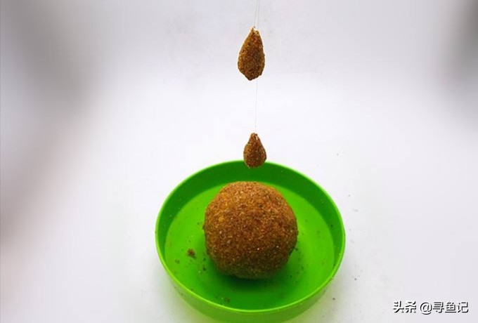 钓鲤鱼却遭遇鲢鳙闹窝，如何解决？详解野钓时避开鲢鳙的作钓技巧