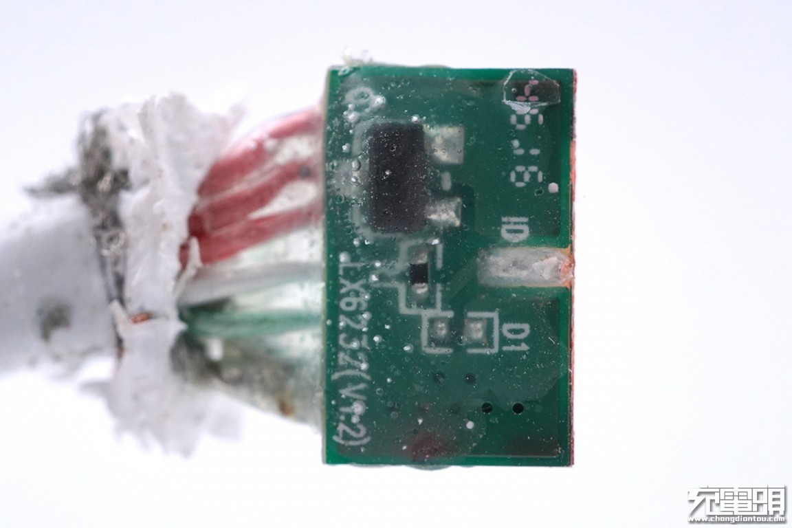 华为usb充电线拆解,华为1.8米充电线拆解