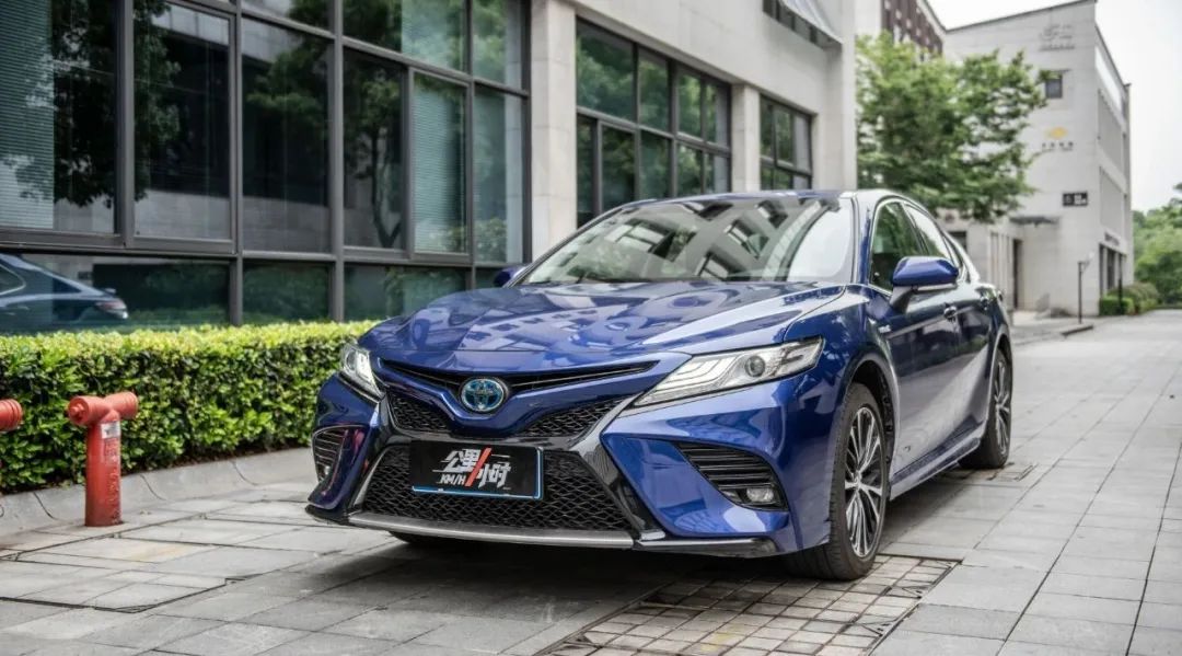 凯美瑞与佳美怎么选,03年丰田佳美和凯美瑞哪个好