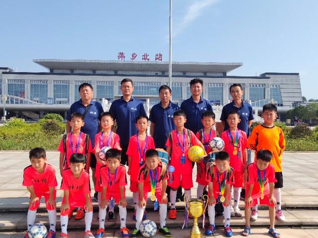 足球冠军获奖视频,斩获冠军视频