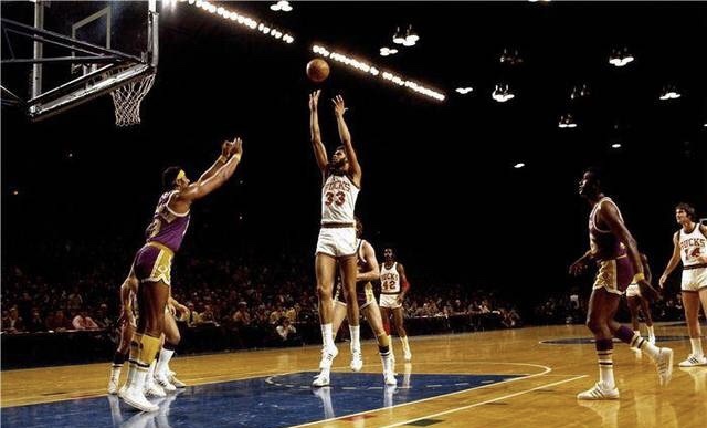 经典鞋柜100款,十大永不过时的鞋子