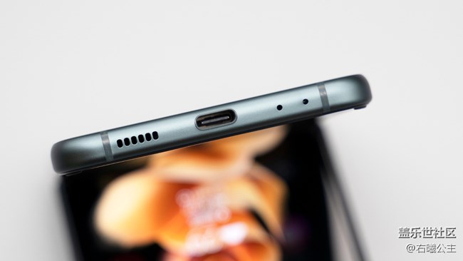 三星新款折叠机galaxyzflip5照片,三星galaxyzflip3折叠测试