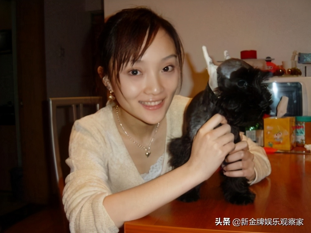 吴昕自曝已收到60件快递，一月网购30次，但比李小璐戚薇差