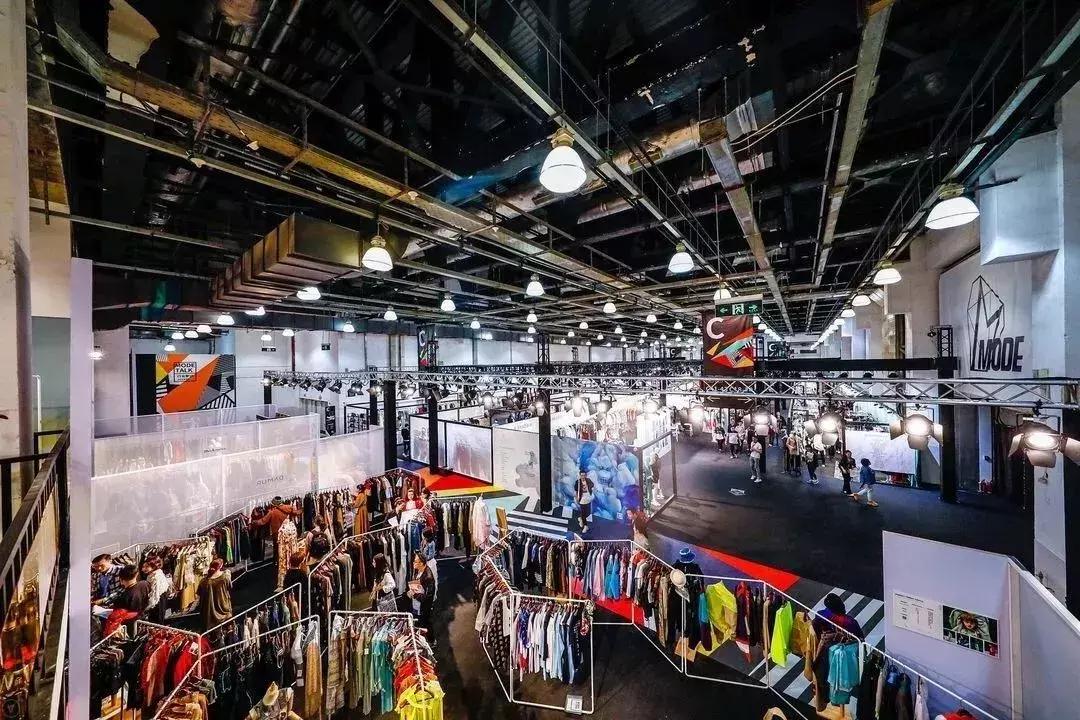 MODE种草丨我们找了12位设计师,来给3位小姐姐上了一堂时尚穿搭课