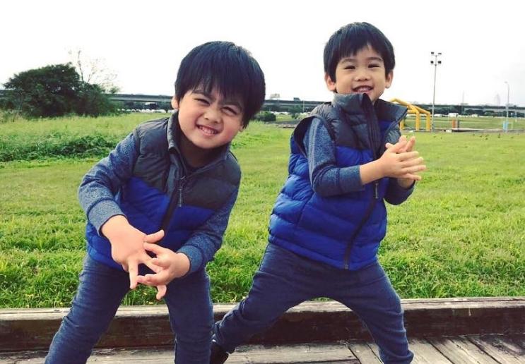 林志颖双胞胎大儿子照片近照,林志颖双胞胎儿子展露学霸潜质