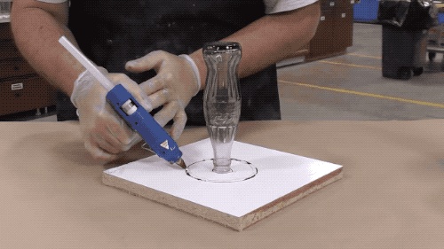 电影里用啤酒瓶“爆头”，是真的玻璃瓶吗？