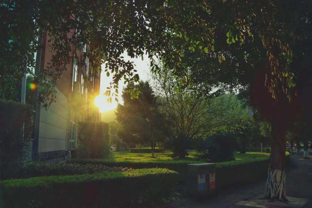 福州职业中专学校风景,福州职业技术学院校园图