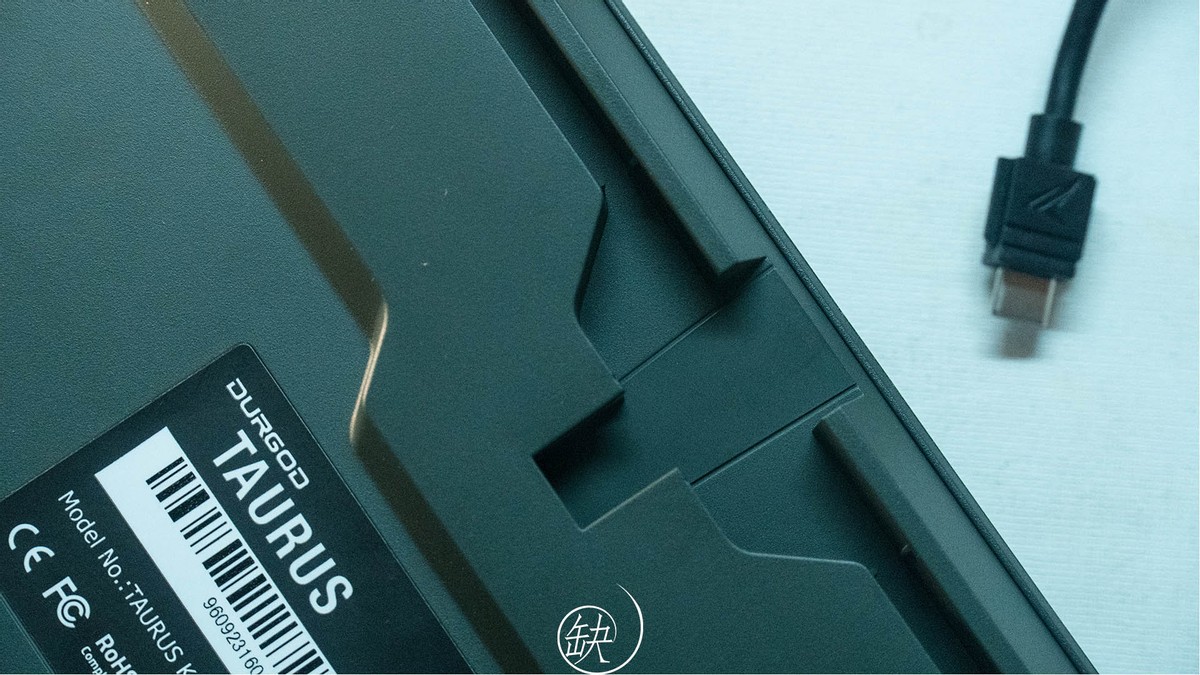 杜伽k310v2白光限定版机械键盘,杜伽k330键盘青轴怎么样