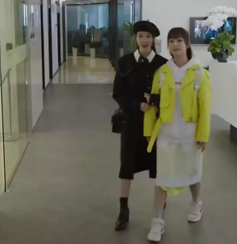 亲爱的热爱的佟年的身份曝光,亲爱的热爱的佟年身份爆光哪一集