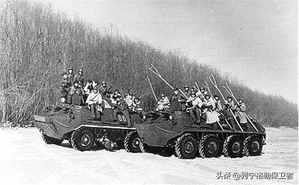 解放军轮式装甲车种类,中国军用八轮重型装甲车