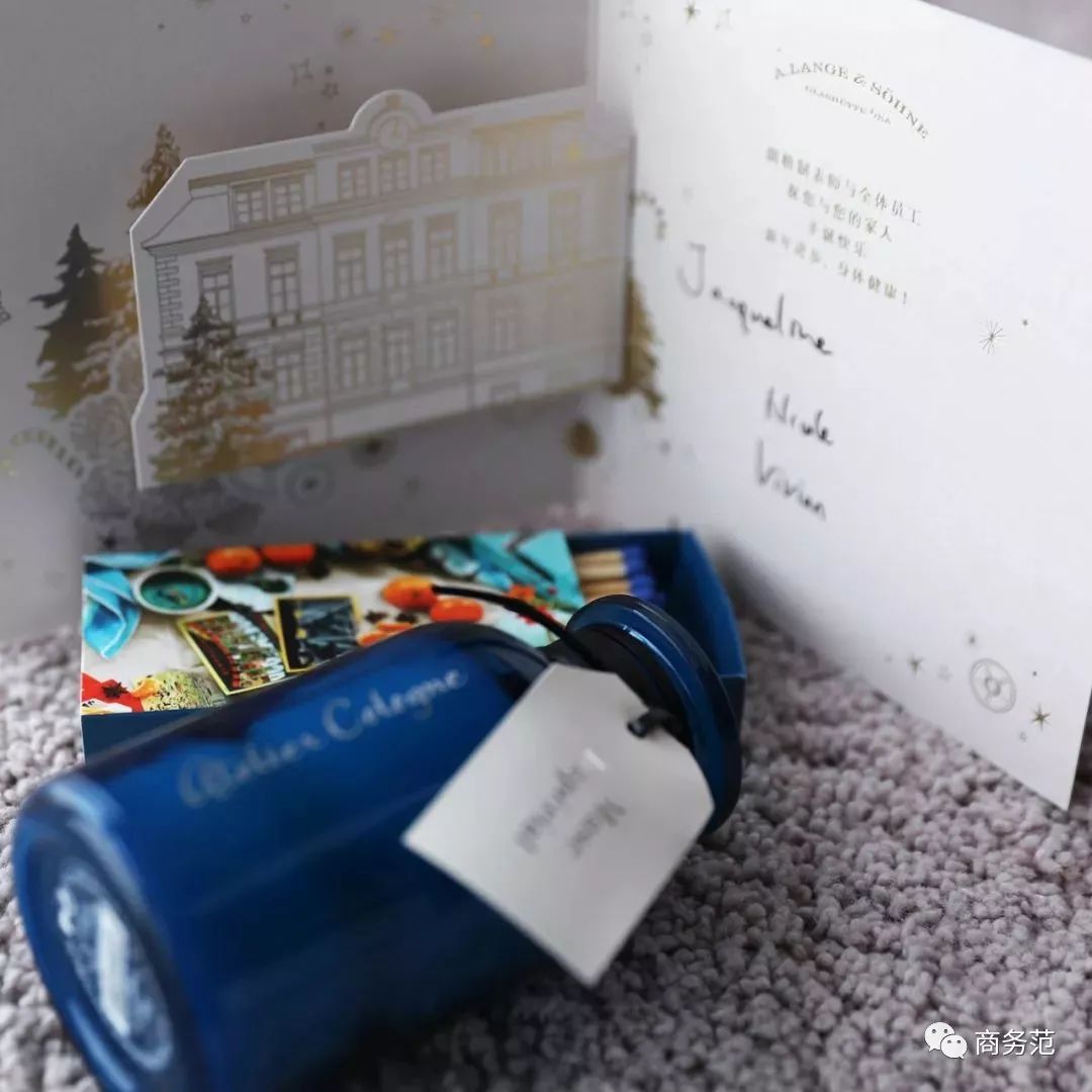 拆开之前收到的54个快递，每一份都让人感到美好