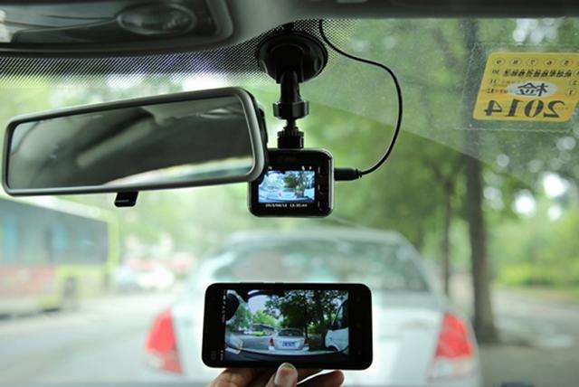 怎样选购一款适合的行车记录仪,如何选择一款好用的行车记录仪