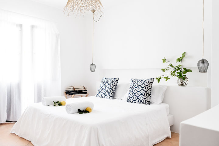 白色油漆发黄,白色油漆发黄怎么回事