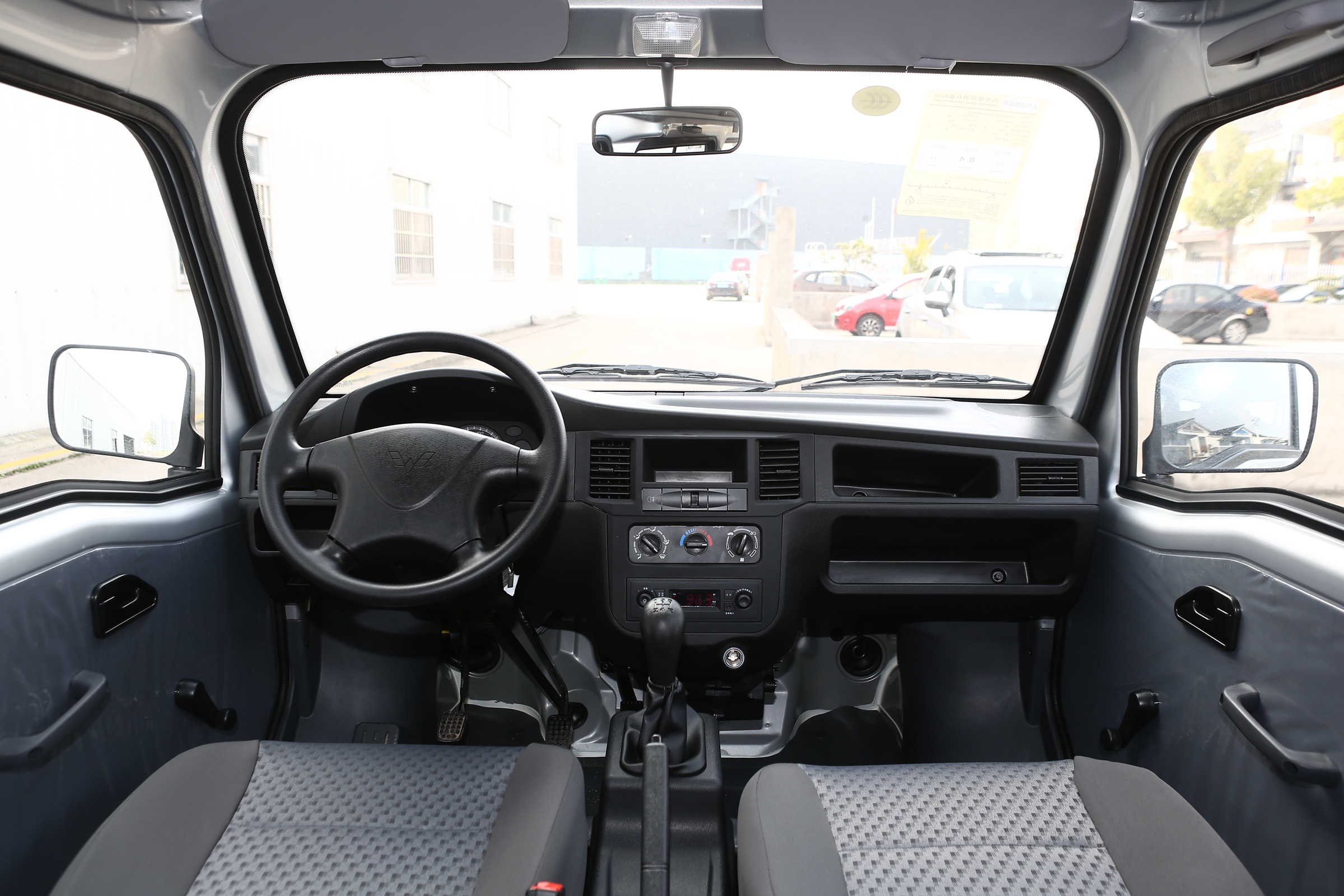 新款五座五菱之光优缺点,五菱之光配置