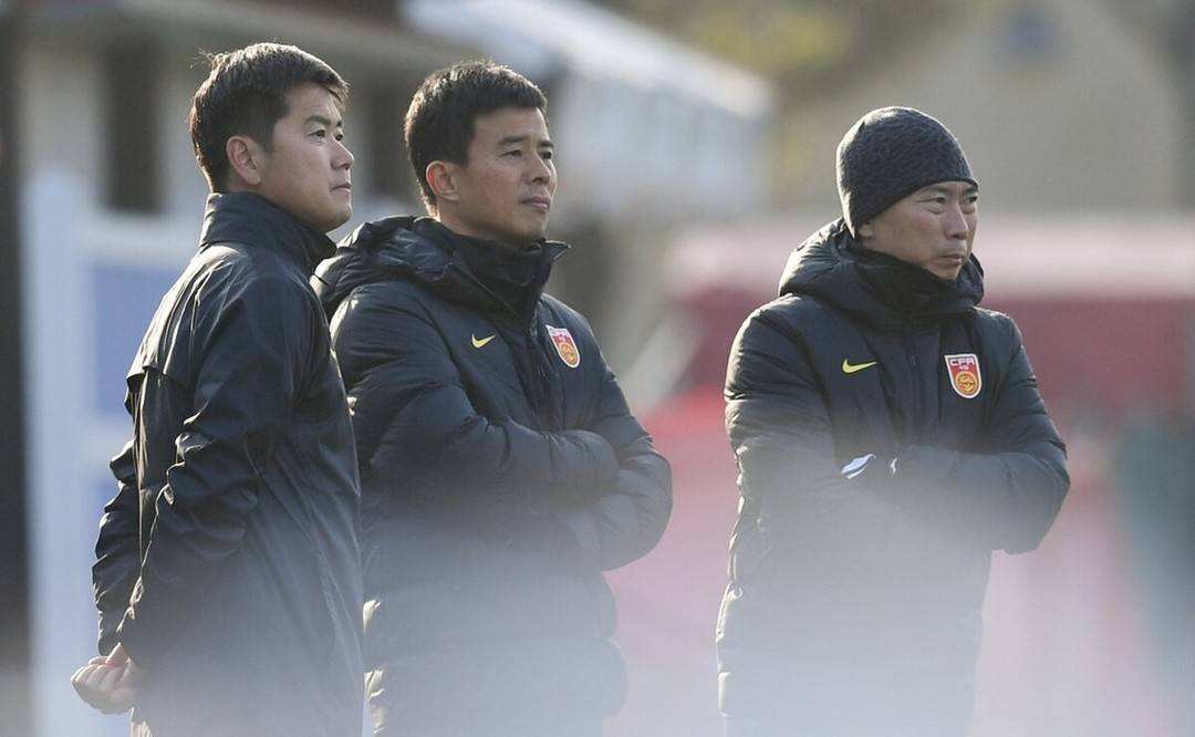 三球溃败！国足掌门人却迎利好，讽刺的不是足协而是整个足球时代